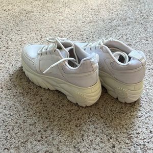 Pretty Little Thing White Chunky Shoes - Worn 5x. Size 6.5 but feel like a 7.
